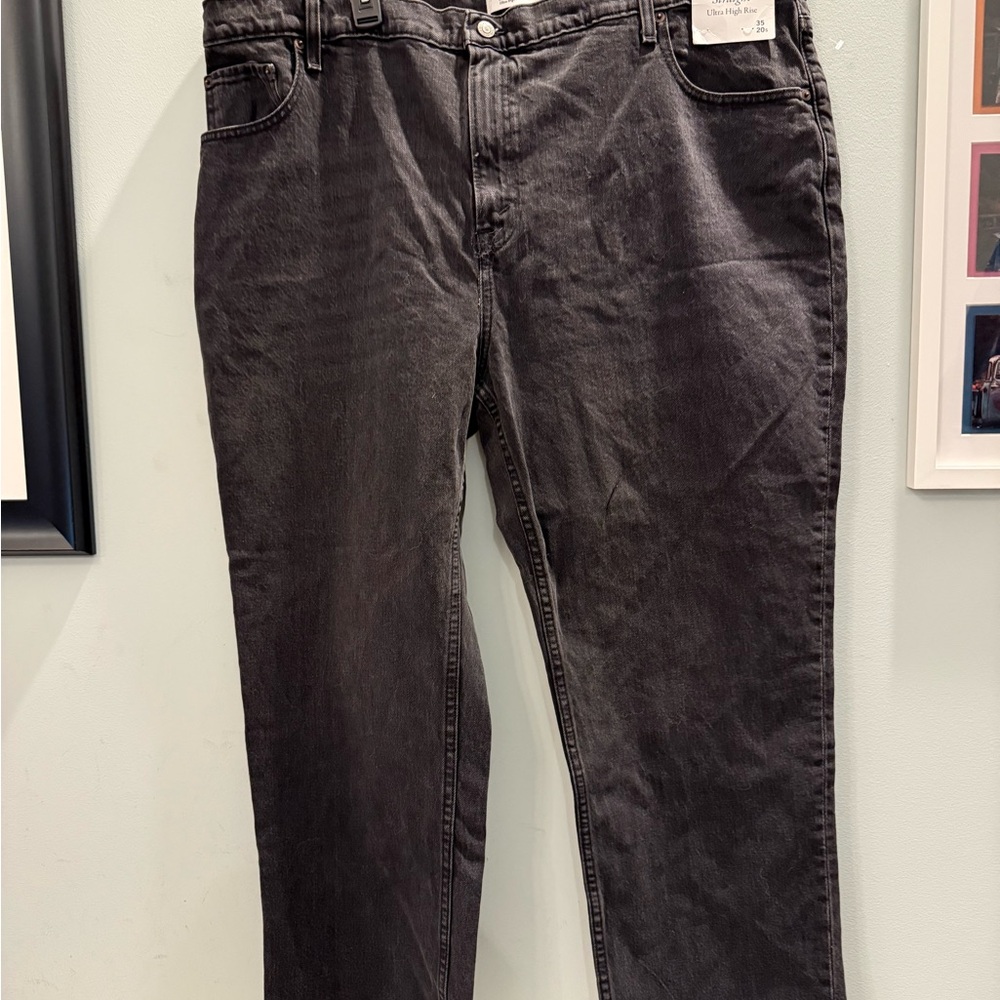 NEW Abercrombie & Fitch  Ultra High Rise Jeans. Size 35/20s